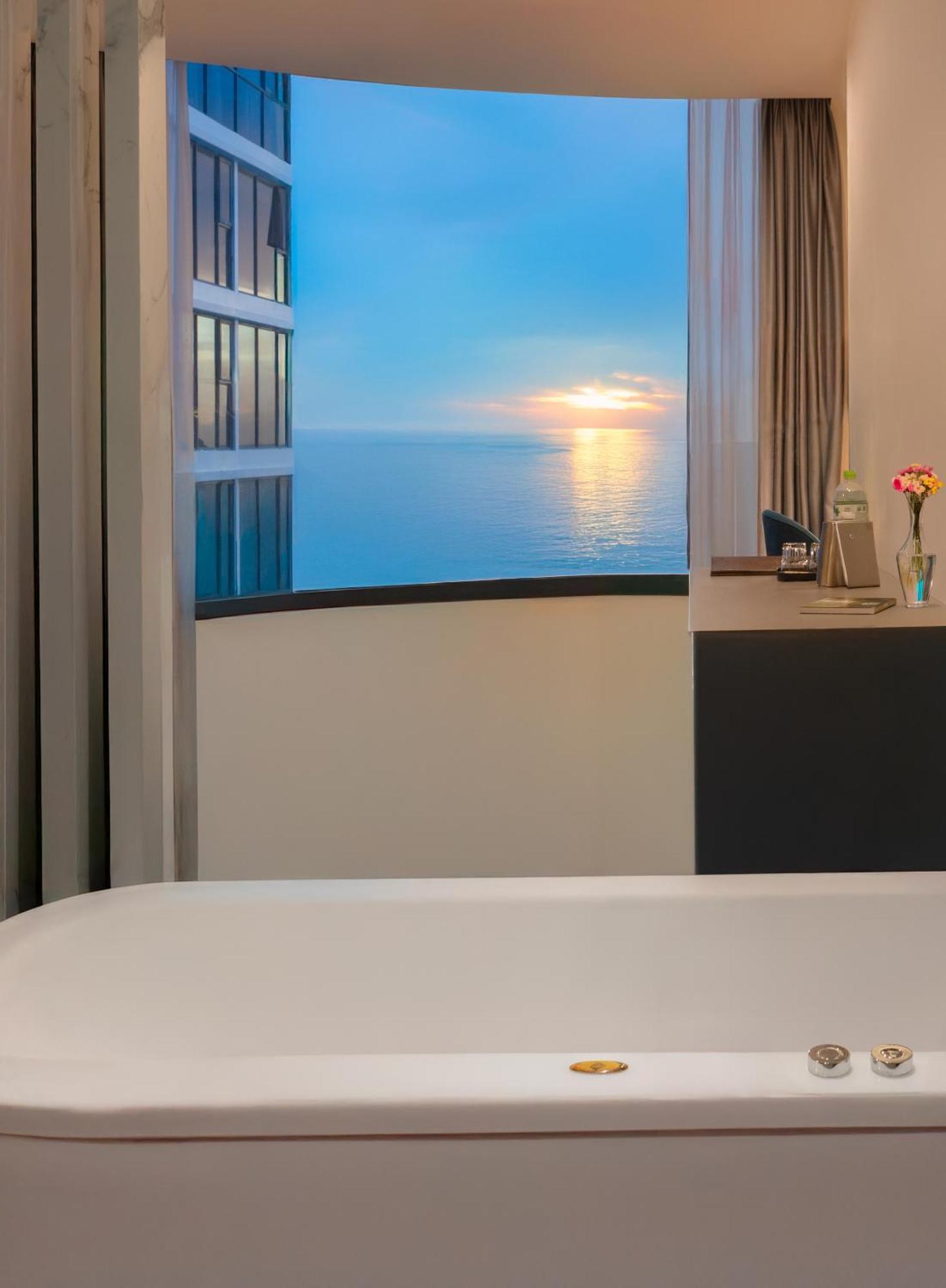 Lucky Sun Hotel Nha Trang Beach Eksteriør billede